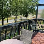 Aristoteles Apartment *