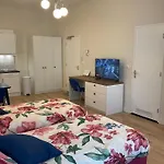 Aristoteles Apartment The Hague