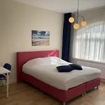 Aristoteles Apartment *