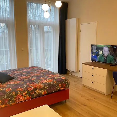 Aristoteles Apartment The Hague