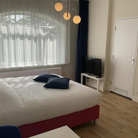 Aristoteles アパート デン・ハーグ