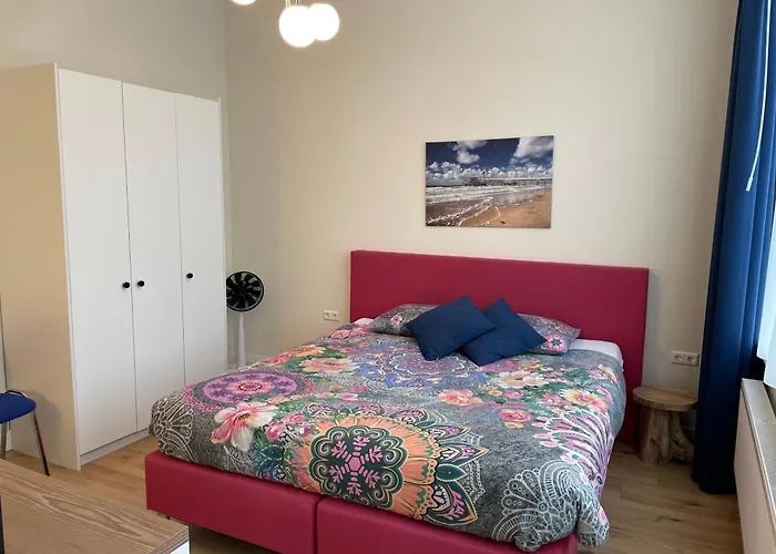 Aristoteles * La Haya